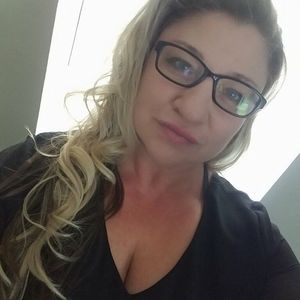 Meet your Posher, Connie